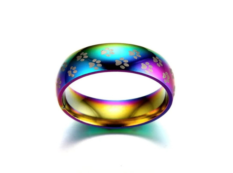 ANILLO DE TITANIO UNISEX MODELO HUELLITA - 2