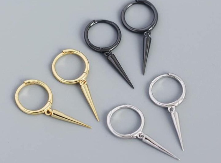 ARETES DE PLATA BAÑADO EN ORO MODELO HUGGIES ROCK STUFF - 3