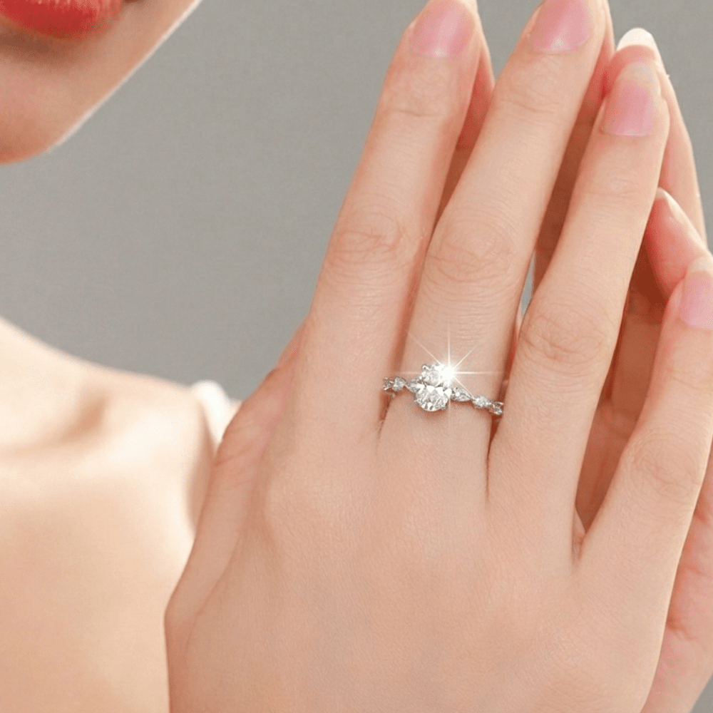 ANILLO DE COMPROMISO AFRODITA 379 PLATA MACIZA BAÑADO EN ORO BLANCO - 2