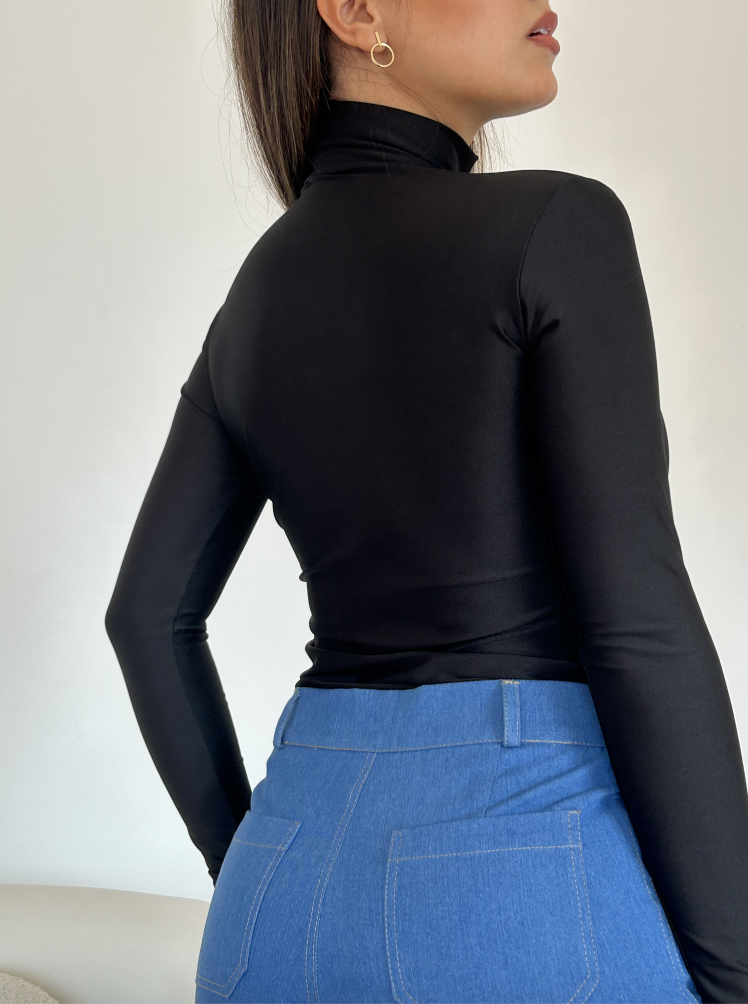 BLUSA CAFARENA CON CIERRE NEGRO - 4