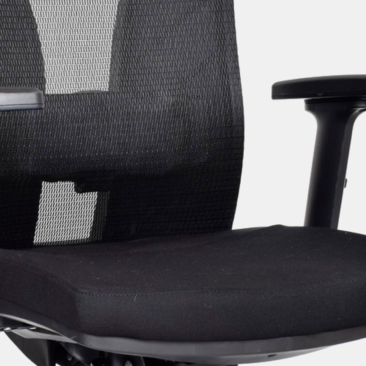 SILLA ERGONÓMICA VERSALLES PRESIDENTE BRAZOS 3D CROMADO NEGRO OFIDEAS - 2