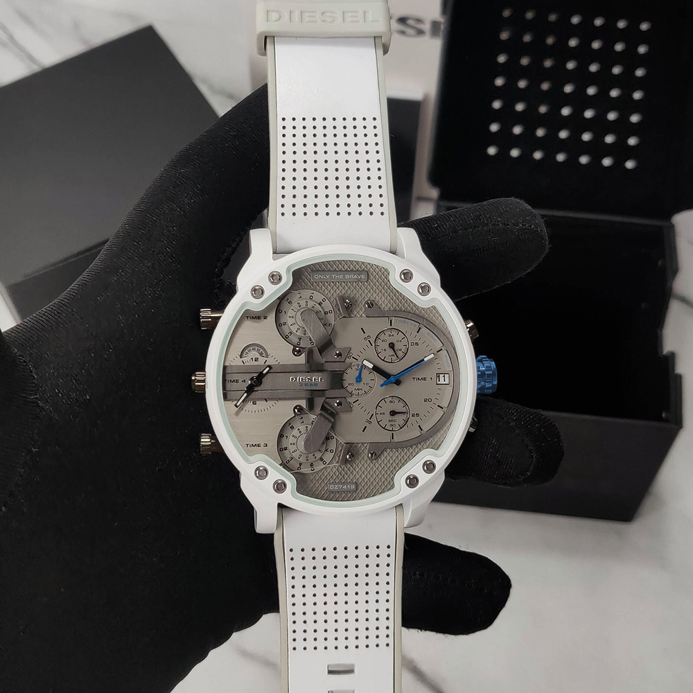 RELOJ DIESEL MR. DADDY 2.0 DZ7419 CUATRO HORAS FECHA CRONÓMETRO CORREA DE SILICONA - 4
