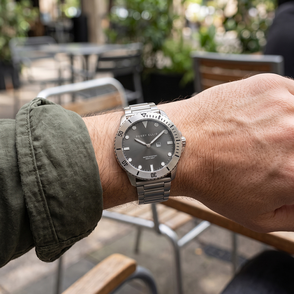 RELOJ PERRY ELLIS DEEP DIVER 42 06001-02 FECHA ACERO INOXIDABLE DIAL GRIS OSCURO - 3