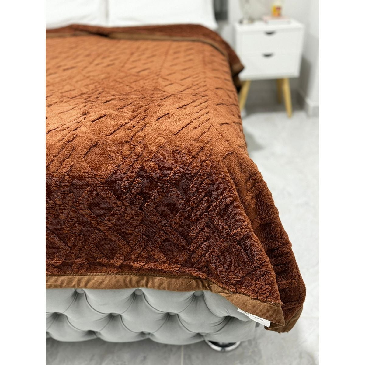 FRAZADA FLANNEL TRENZADA - MARRÓN - 1