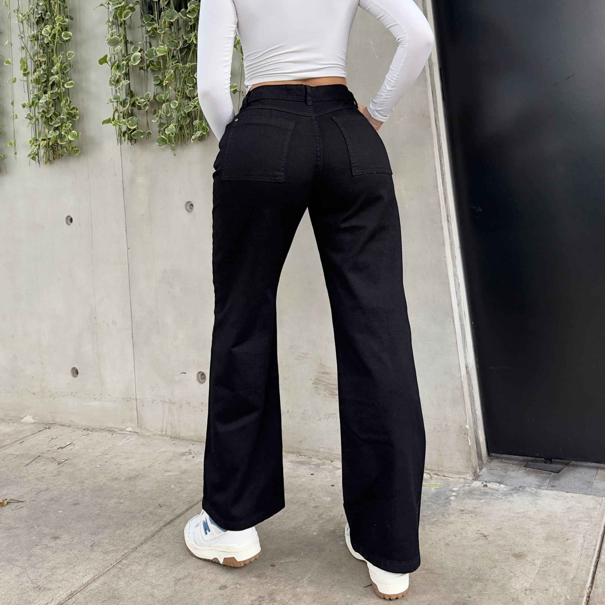 PANTALÓN BAGGY JEANS MUJER COLOR NEGRO DE RAYAS LATERALES - 5