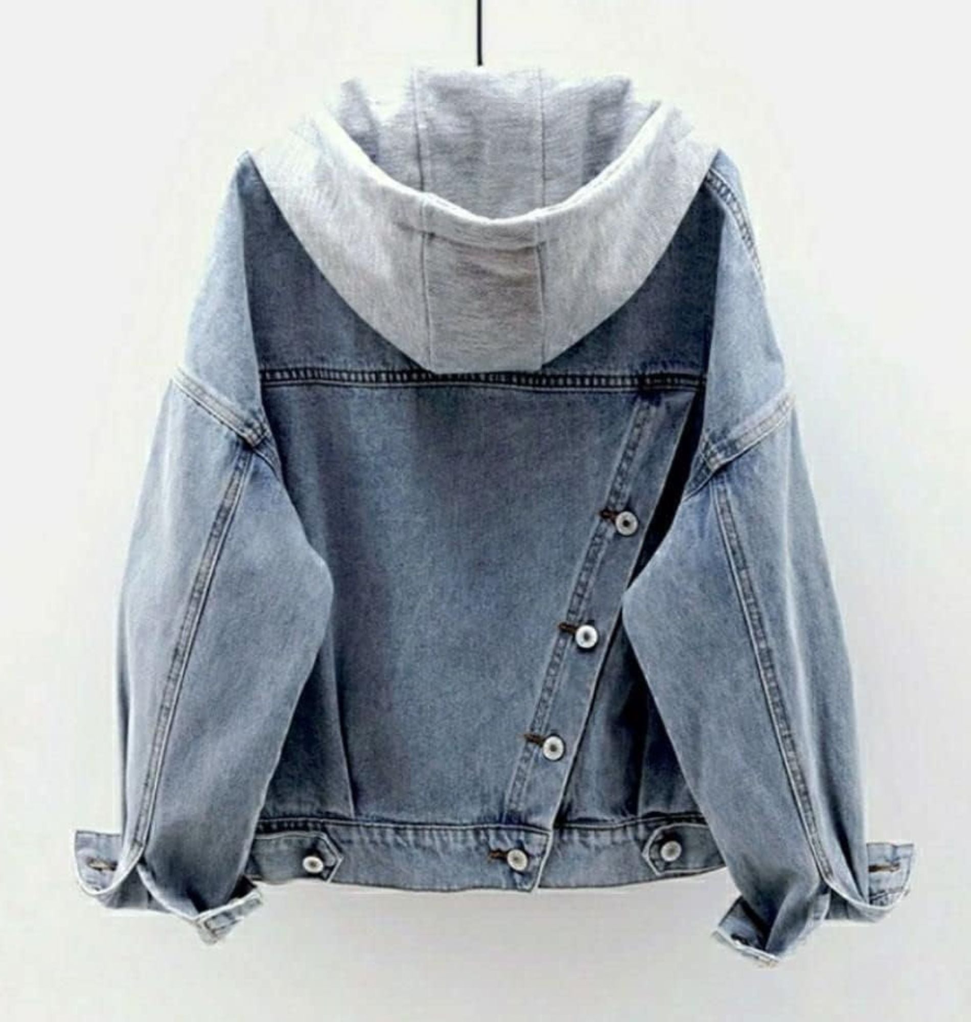 CASACA JEAN MUJER OVERSIZE DENIM AZUL CAPUCHA GRIS DISEÑO ASIMÉTRICO EXCLUSIVO - 4
