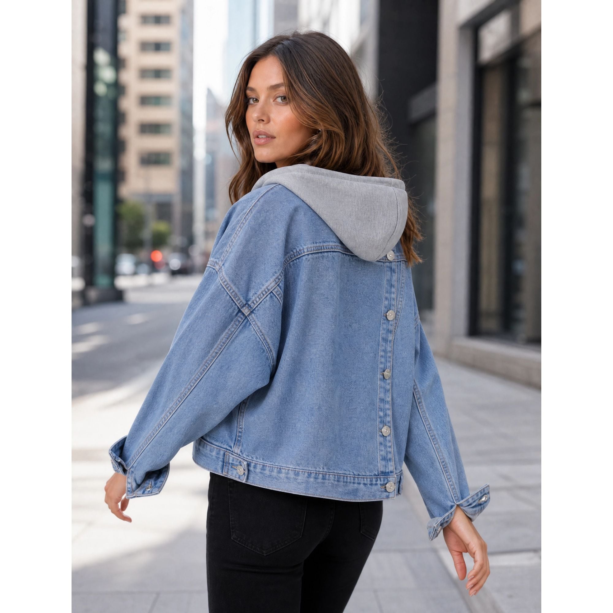 CASACA JEAN MUJER OVERSIZE DENIM AZUL CAPUCHA GRIS DISEÑO ASIMÉTRICO EXCLUSIVO - 5