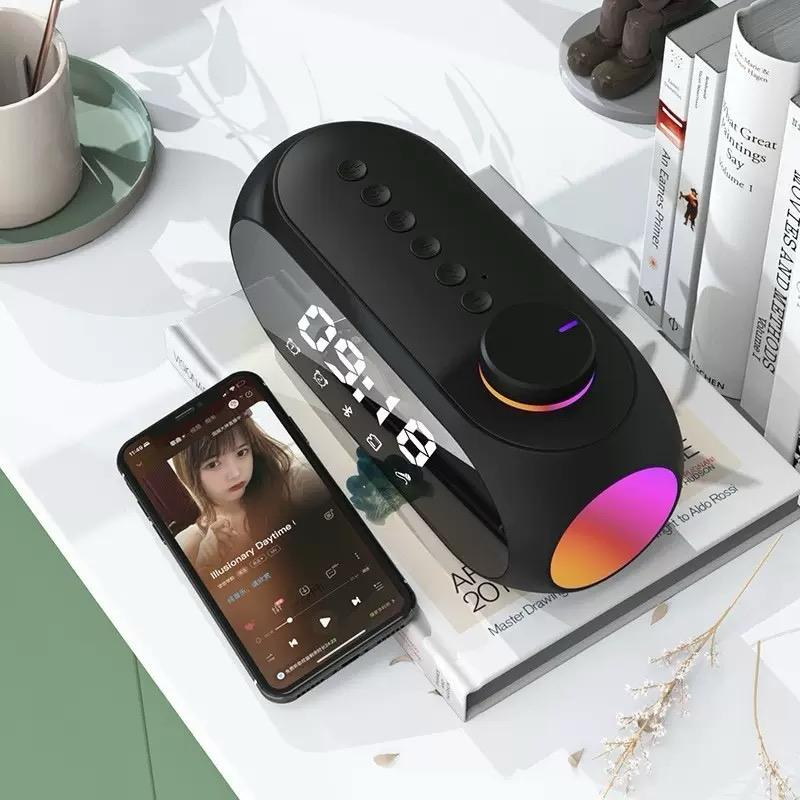 RELOJ DESPERTADOR DIGITAL BLUETOOTH S18 CON PARLANTE, RADIO FM Y LUZ RGB - 2