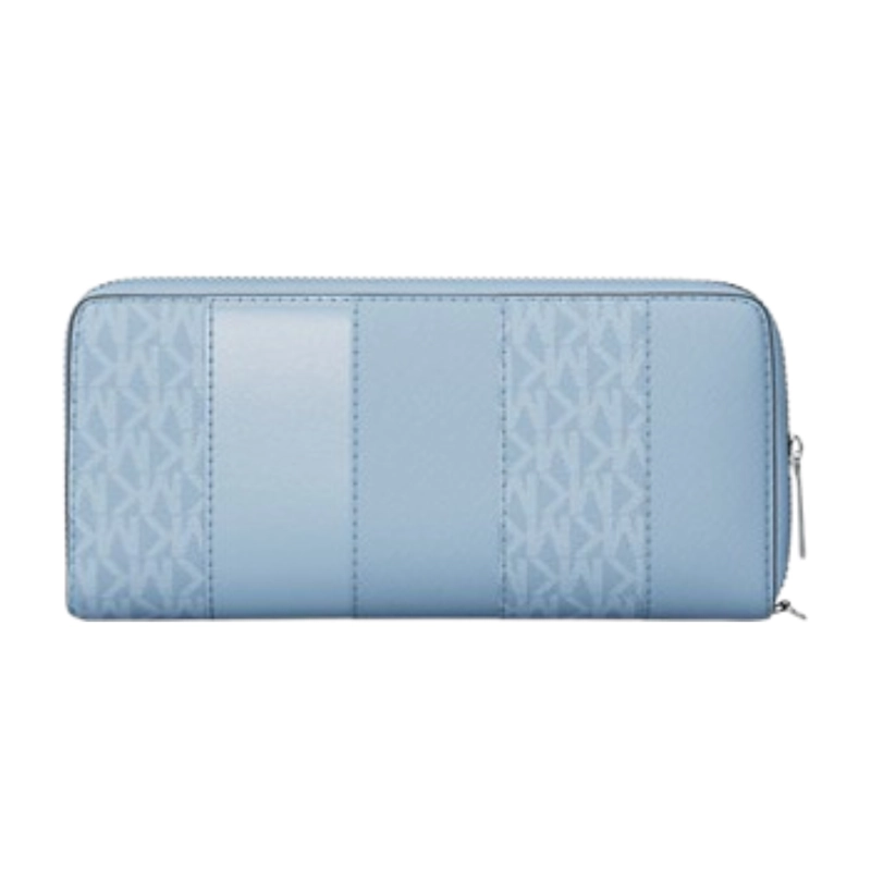 MICHAEL KORS BILLETERA JET SET CONTINENTAL CON  TACHUELAS CELESTE - 3