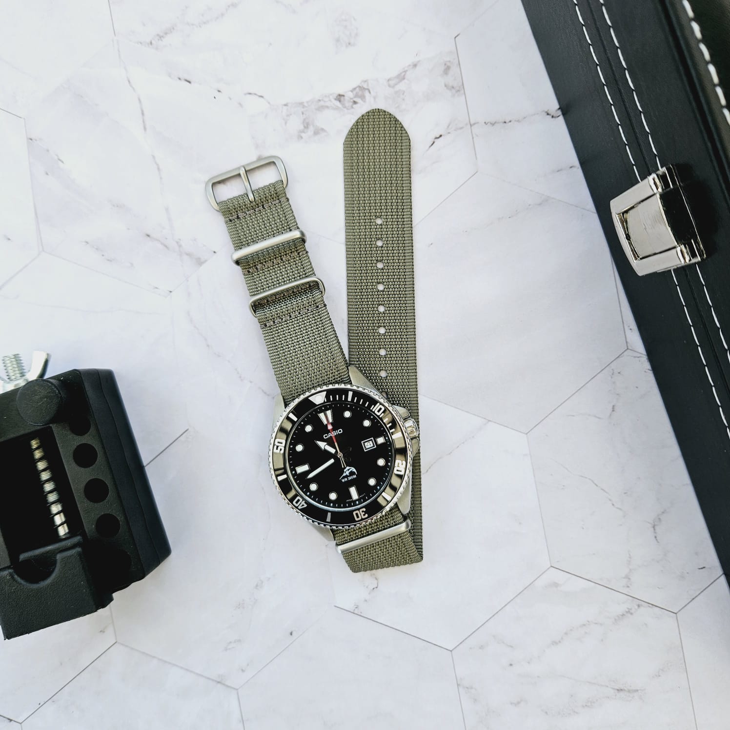 CORREA NYLON NATO - 18MM ANCHO - UNIVERSAL - GRIS - 2