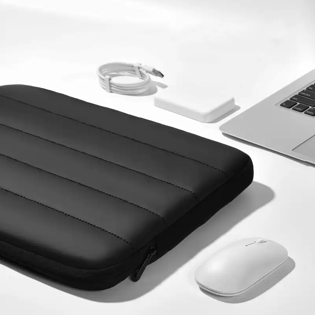 FUNDA PARA LAPTOP DE HASTA 15.6 NEGRO - 4