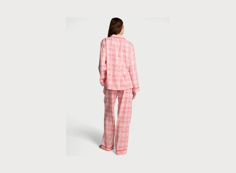CONJUNTO DE PIJAMA LARGO DE FRANELA ROSADO - 2