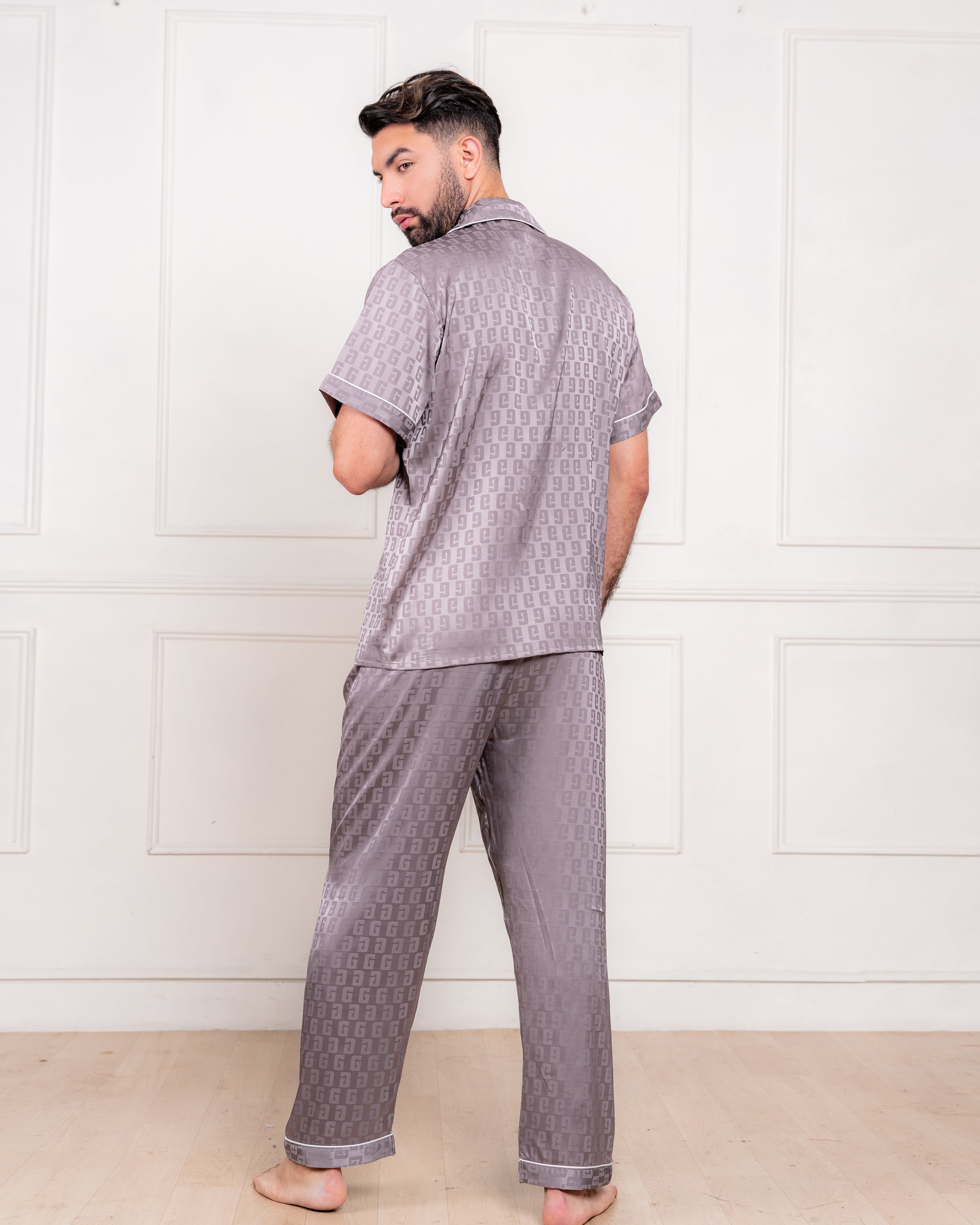 PIJAMA  SATIN HOMBRE EXCLUSIVO GRIS 3 PIEZAS - 4