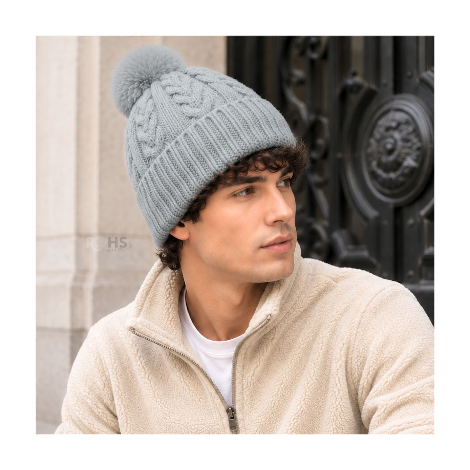 GORRO CON POMPÓN TEJIDO POLIÉSTER PARA INVIERNO COLOR GRIS CLARO - 7