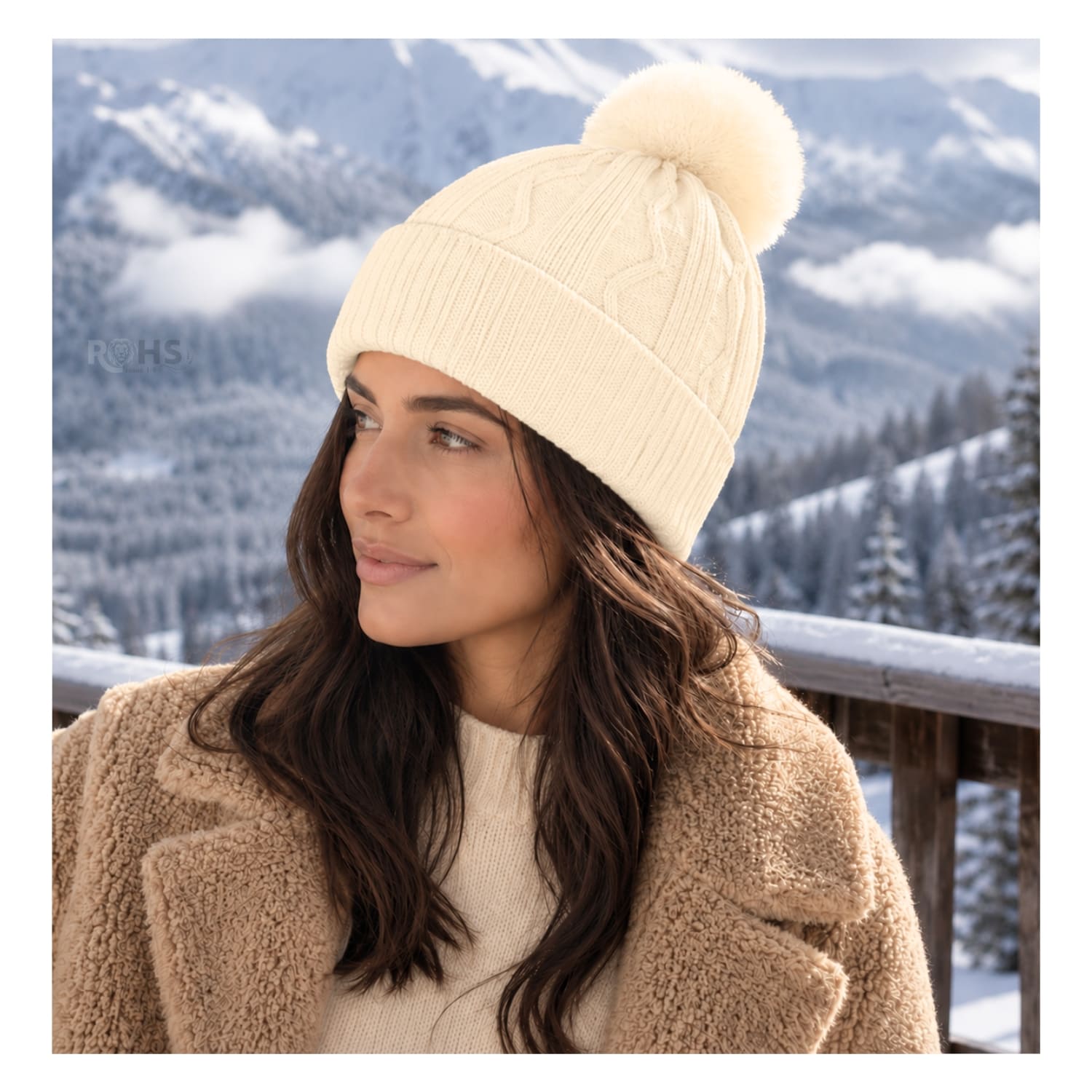 GORRO TEJIDO CON POMPÓN DISEÑO TEXTURIZADO PARA INVIERNO COLOR BEIGE - 4