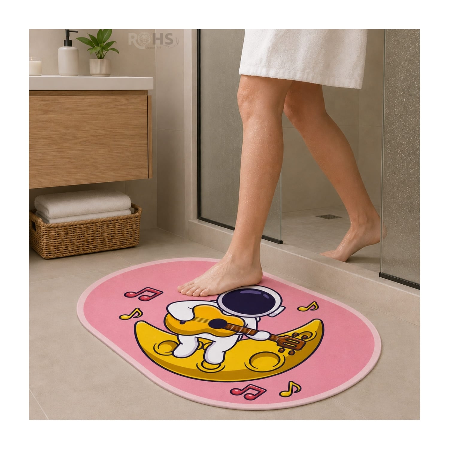 TAPETE DE BAÑO ANTIDESLIZANTE ASTRONAUTA ROSA 77 X 47.5 CM - 1