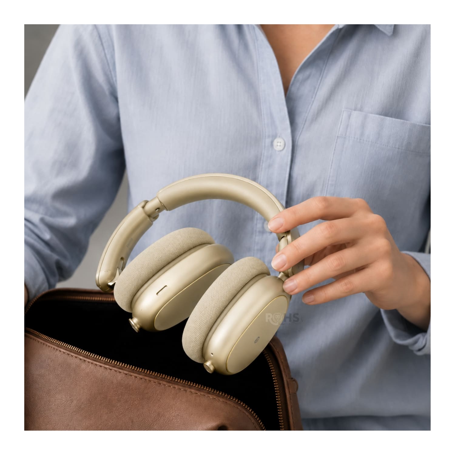 AUDÍFONOS BLUETOOTH KIMISO DORADO CON CANCELACIÓN DE RUIDO Y DISEÑO PLEGABLE ACOLCHADO - 2