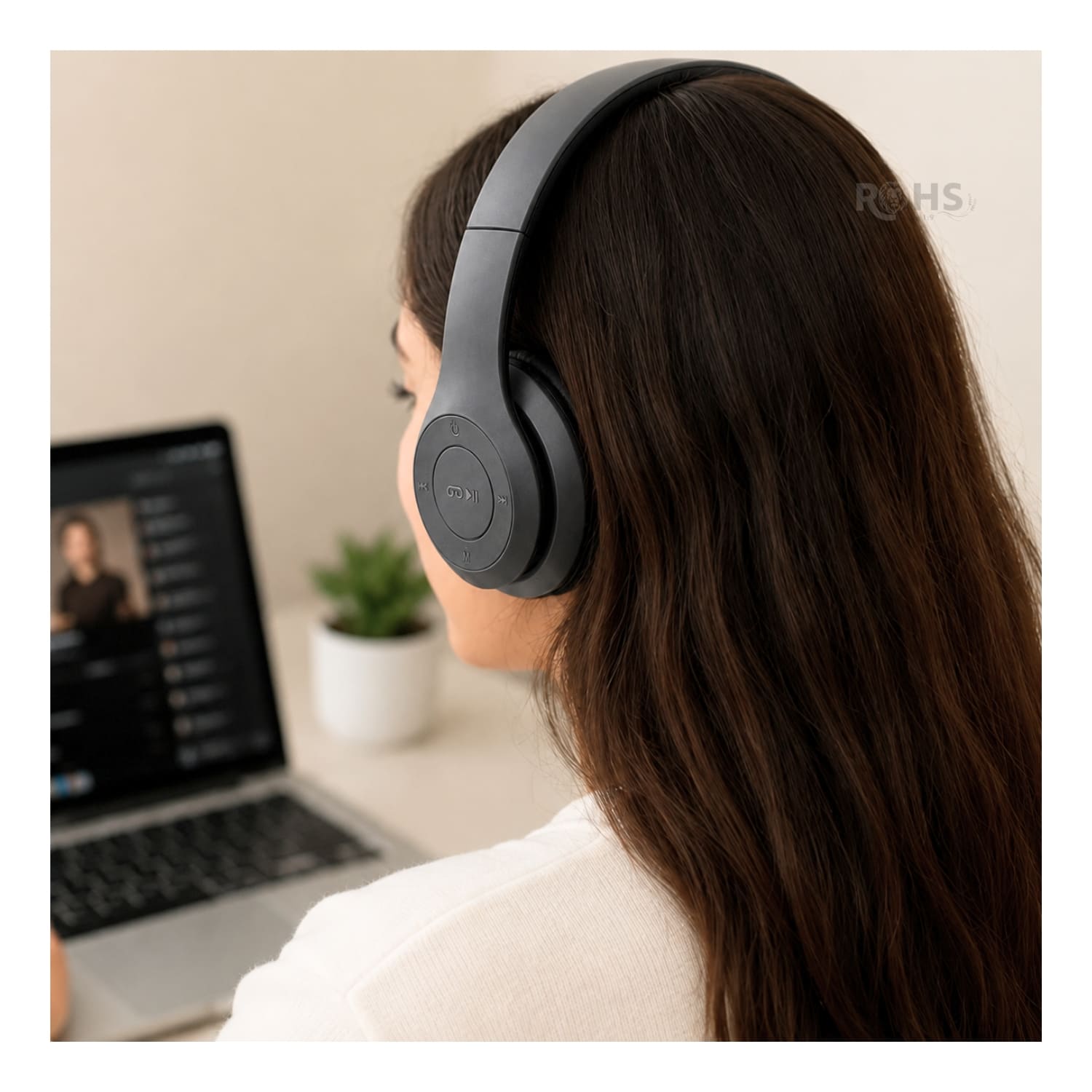 AUDÍFONOS BLUETOOTH P47 PLEGABLES RECARGABLES COLOR NEGRO CON MICRÓFONO INTEGRADO - 6