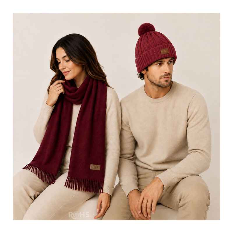 CHALINA ROJA + GORRO CON POMPÓN DE TELA SUAVE - 6