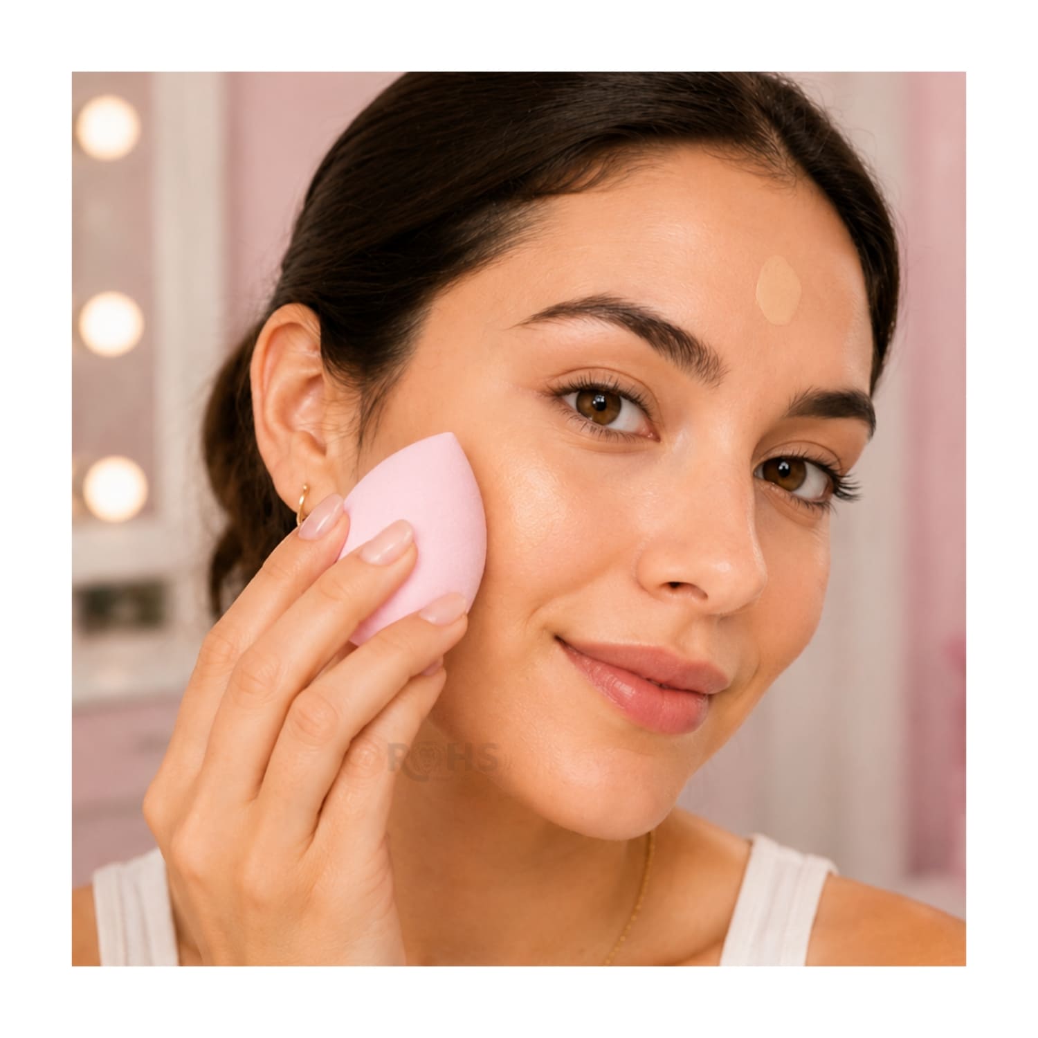 SET DE SKINCARE ROSA SUAVE CON VINCHA FLUFFY ESPONJA Y CEPILLO DE SILICONA - 7