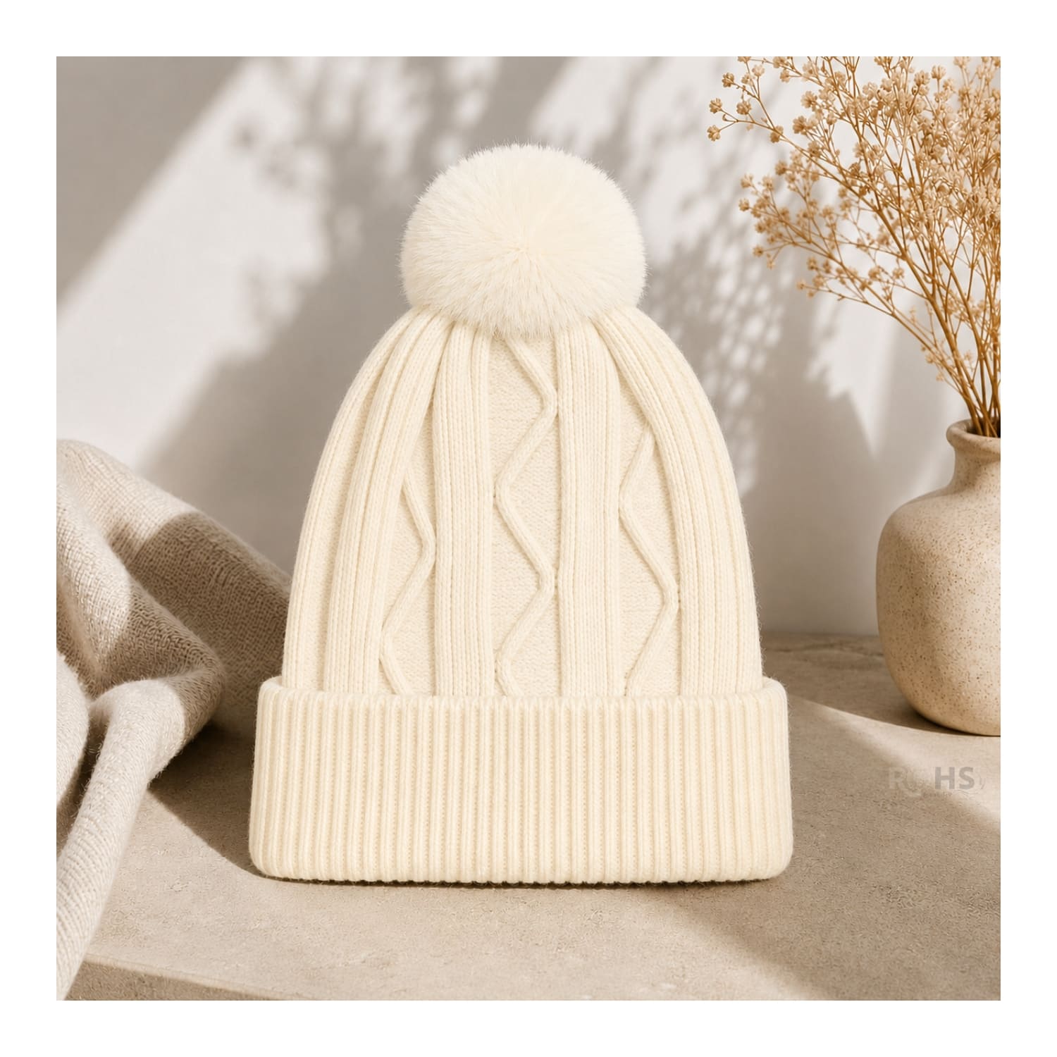 GORRO TEJIDO CON POMPÓN DISEÑO TEXTURIZADO PARA INVIERNO COLOR BEIGE - 2