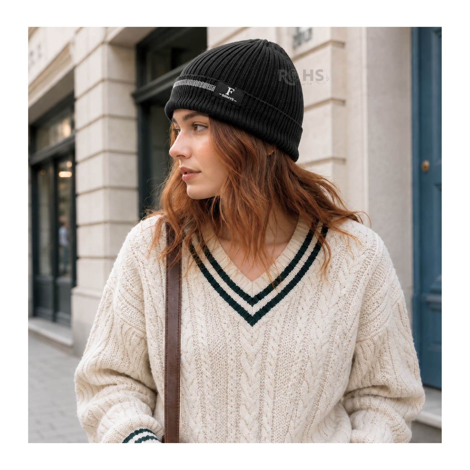 GORRO TEJIDO POLIÉSTER CON RAYA DECORATIVA PARA INVIERNO COLOR GRIS - 7
