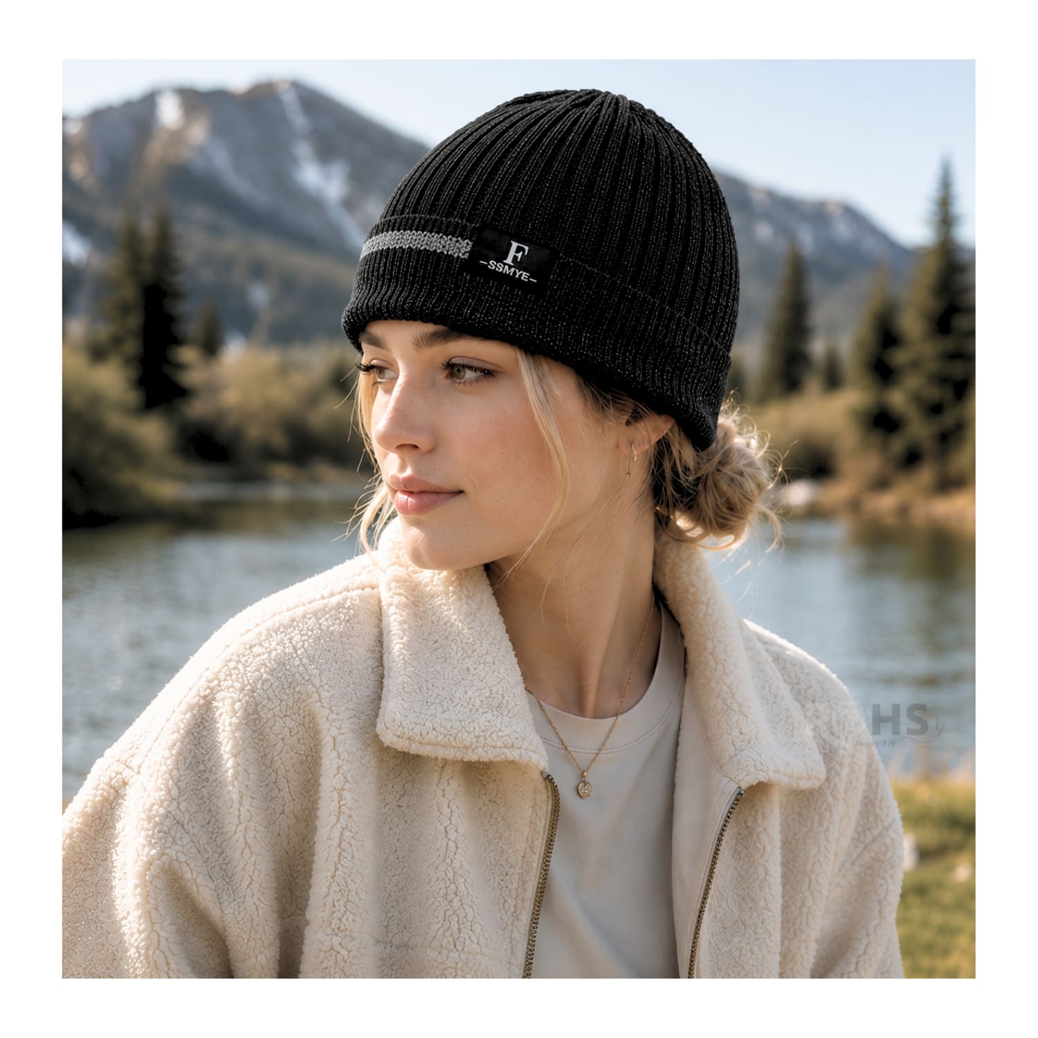 GORRO TEJIDO POLIÉSTER JASPEADO CON RAYA DECORATIVA PARA INVIERNO COLOR NEGRO - 2