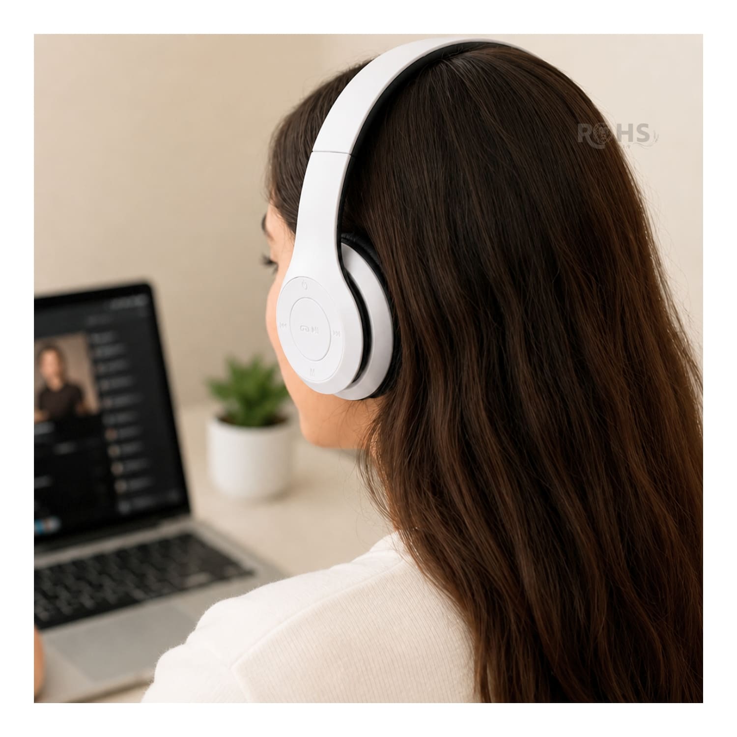 AUDÍFONOS BLUETOOTH P47 PLEGABLES RECARGABLES COLOR BLANCO CON MICRÓFONO INTEGRADO - 6