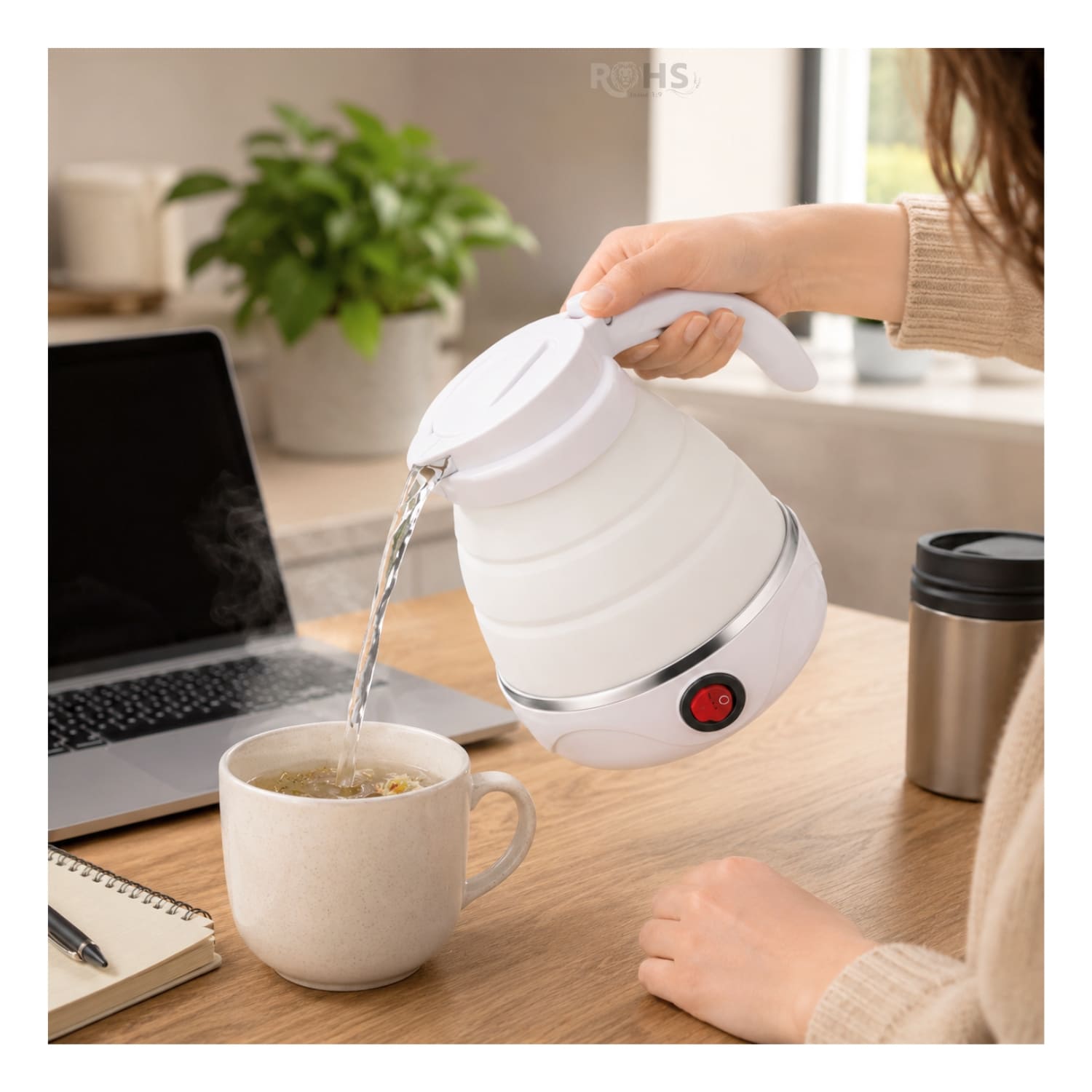 HERVIDOR ELÉCTRICO PLEGABLE DE SILICONA CON DISEÑO PORTÁTIL - 2