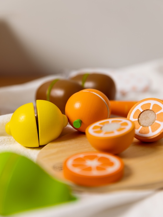 CUTTING FRUIT, FRUTA PARA CORTAR DE MADERA, MARCA CLASSIC WORLD - 3