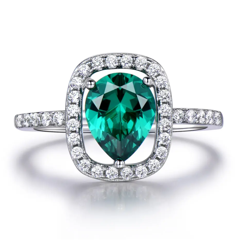 ANILLO ESMERALDA ENCANTADORA EN PLATA 925 - 1
