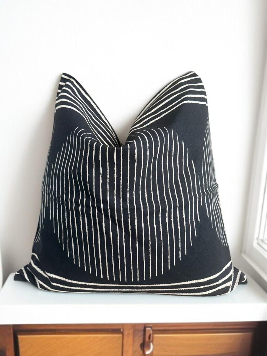 FUNDA DE COJÍN BLACK BOHO - 2