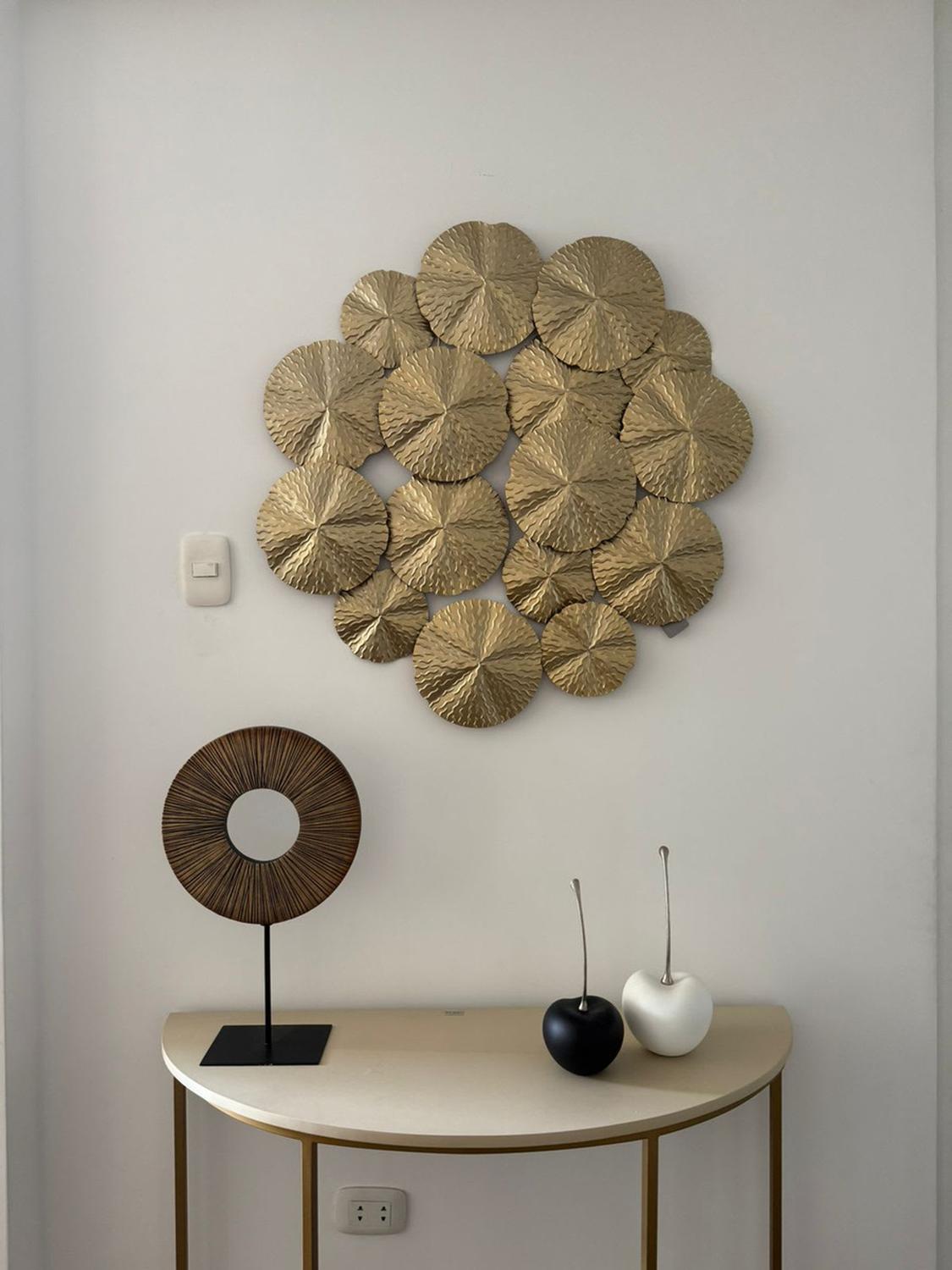 ESCULTURA PLACA DE PARED HIERRO FLOWER DORADA CHAMPAGNE 82X82 CM - 2