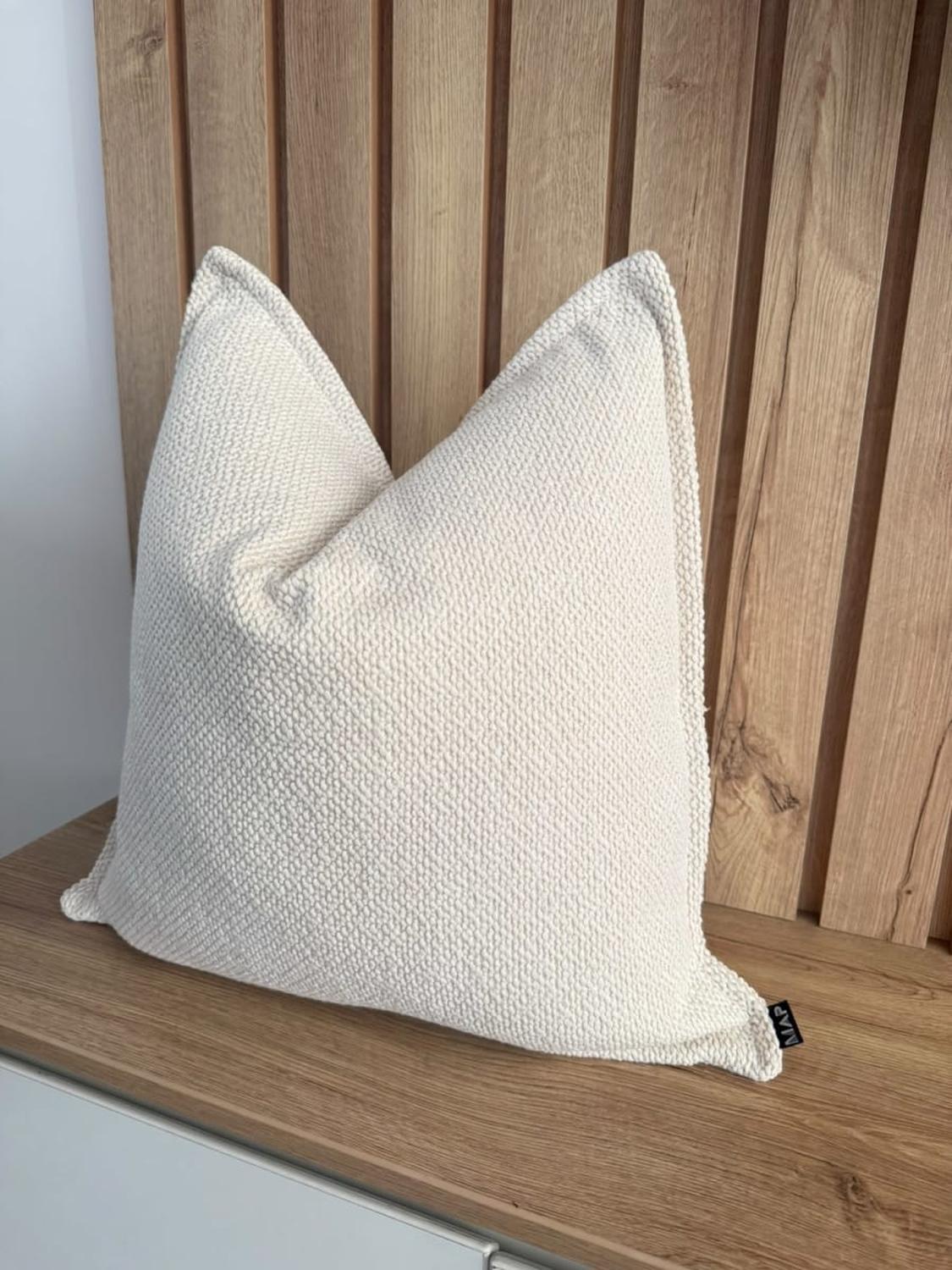 FUNDA DE COJÍN RILIEVO 50X50 CM - 3