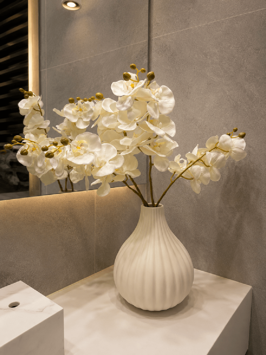 ARREGLO FLORAL ORQUÍDEA ARTIFICIAL SERENETY DECORATIVO - 1