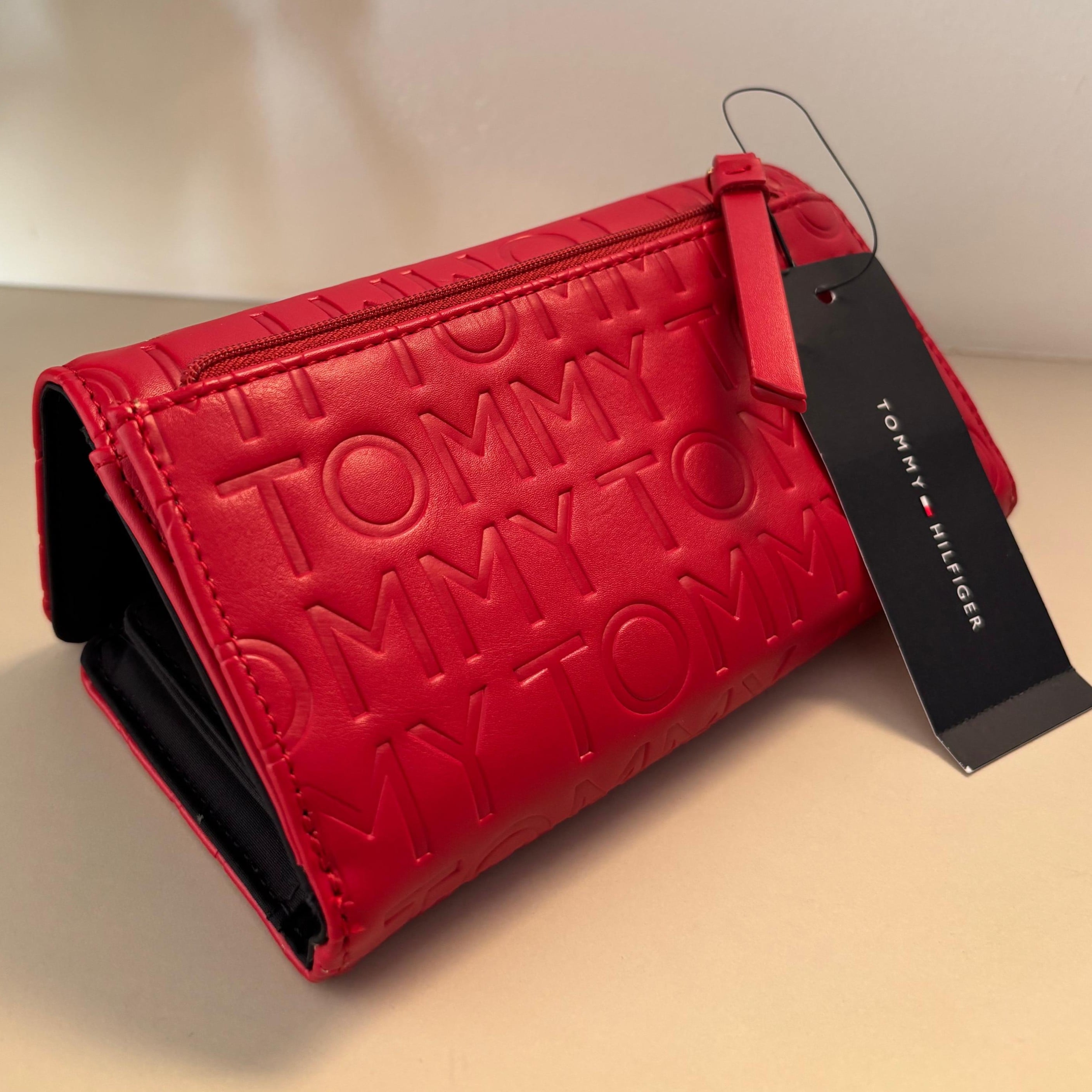 BILLETERA TOMMY H. ROJA - 4
