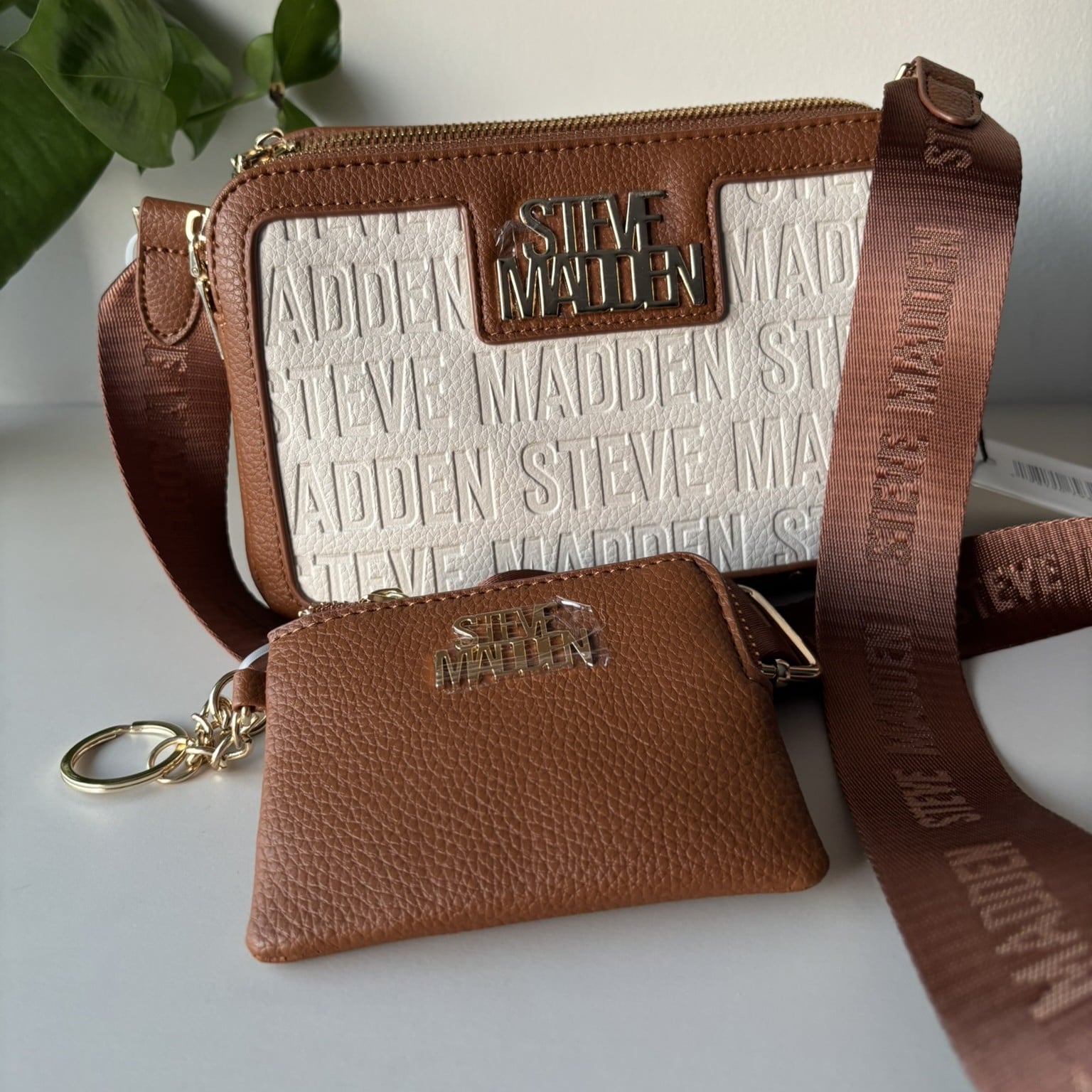 CARTERA STEVE MADDEN - 1