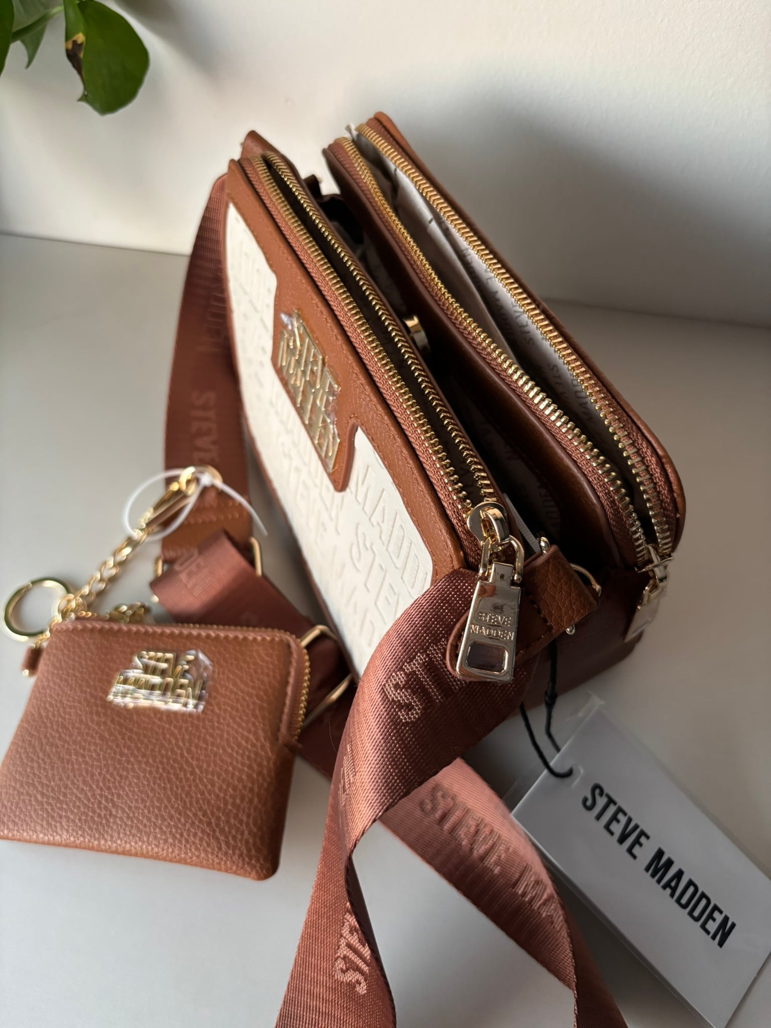 CARTERA STEVE MADDEN - 3