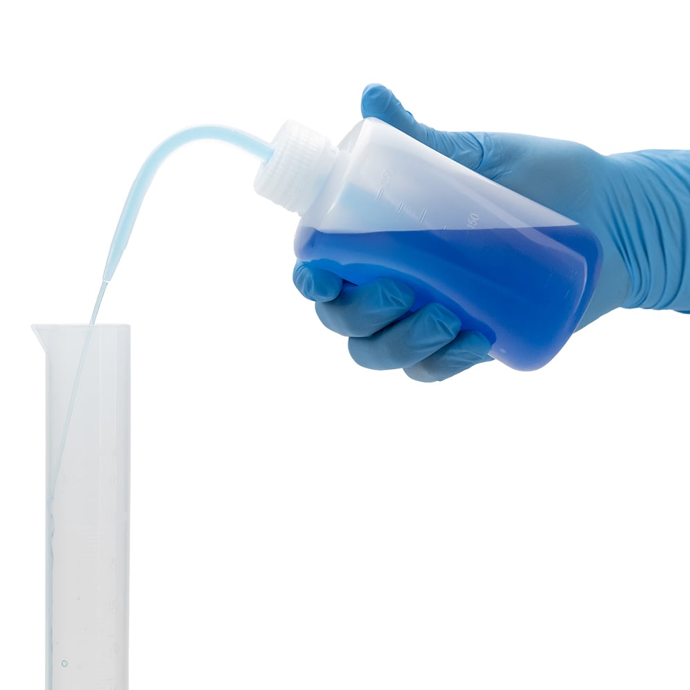 Bottiglia In PET Da Laboratorio Da 250 Ml Bianco Con Tappo A Vite Antimanomissione Ropp28 Bianco Con Versatore Bottiglia In PET Da Laboratorio Da 250 Ml Bianco Con Tappo A Vite Antimanomissione Ropp28 Bianco Con Versatore
