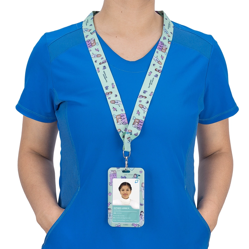 PORTA FOTOCHECK DE PVC Y LANYARD KAMED DISEÑO MÉDICO - 3