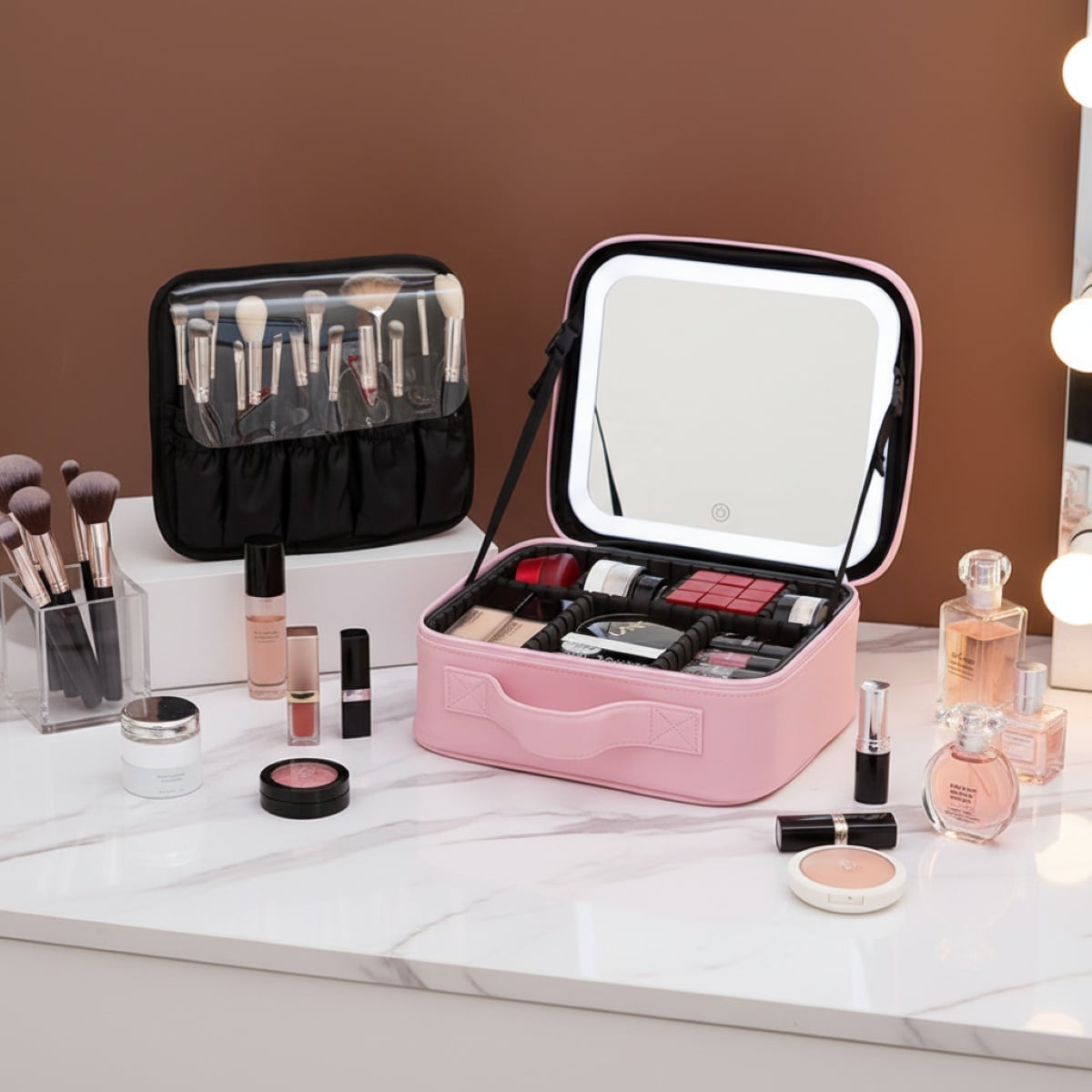 NECESER ESTUCHE DE MAQUILLAJE CON ESPEJO LED - 1