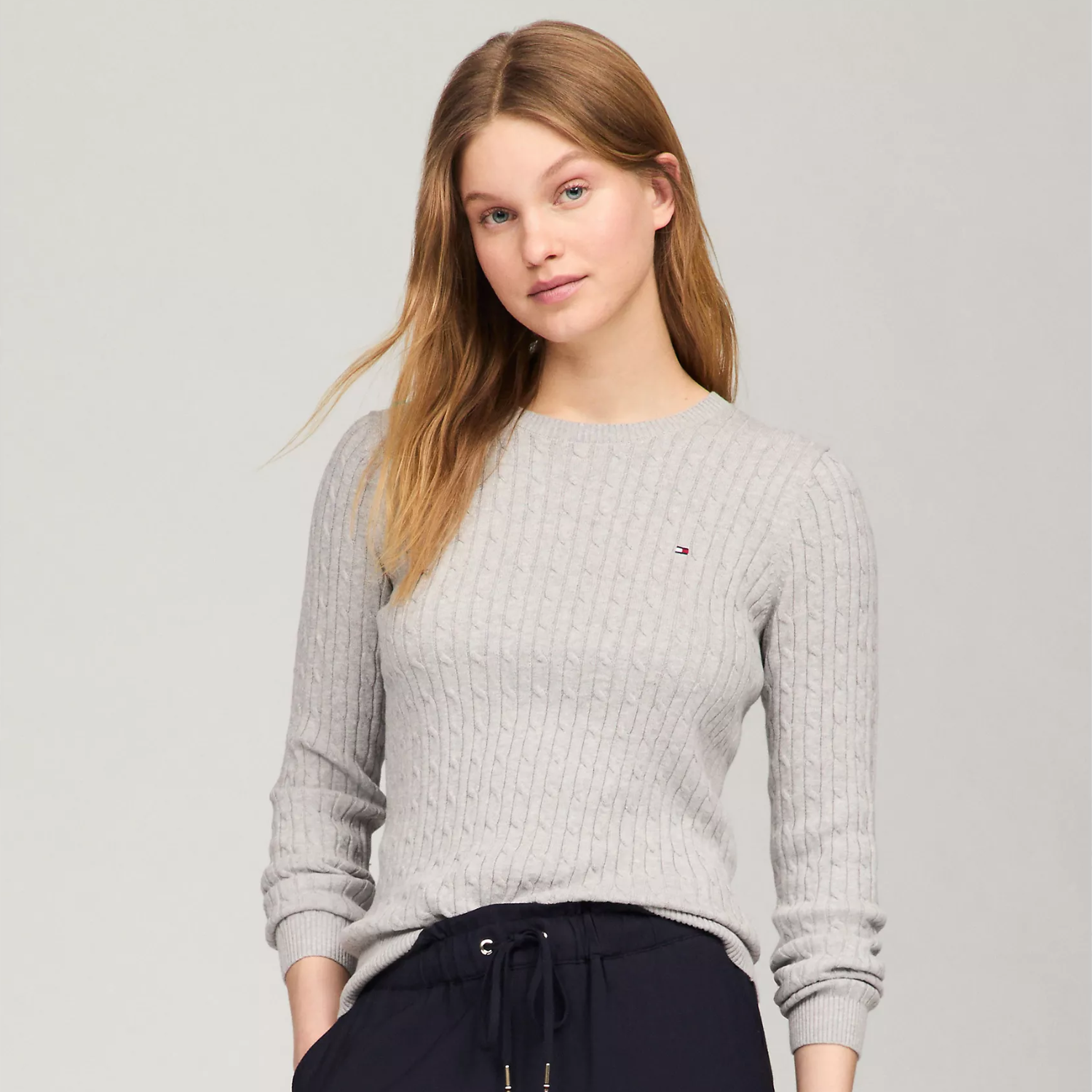 SUETER PARA MUJER TOMMY HILFIGER DE PUNTO TRANZADO PLOMO - 1