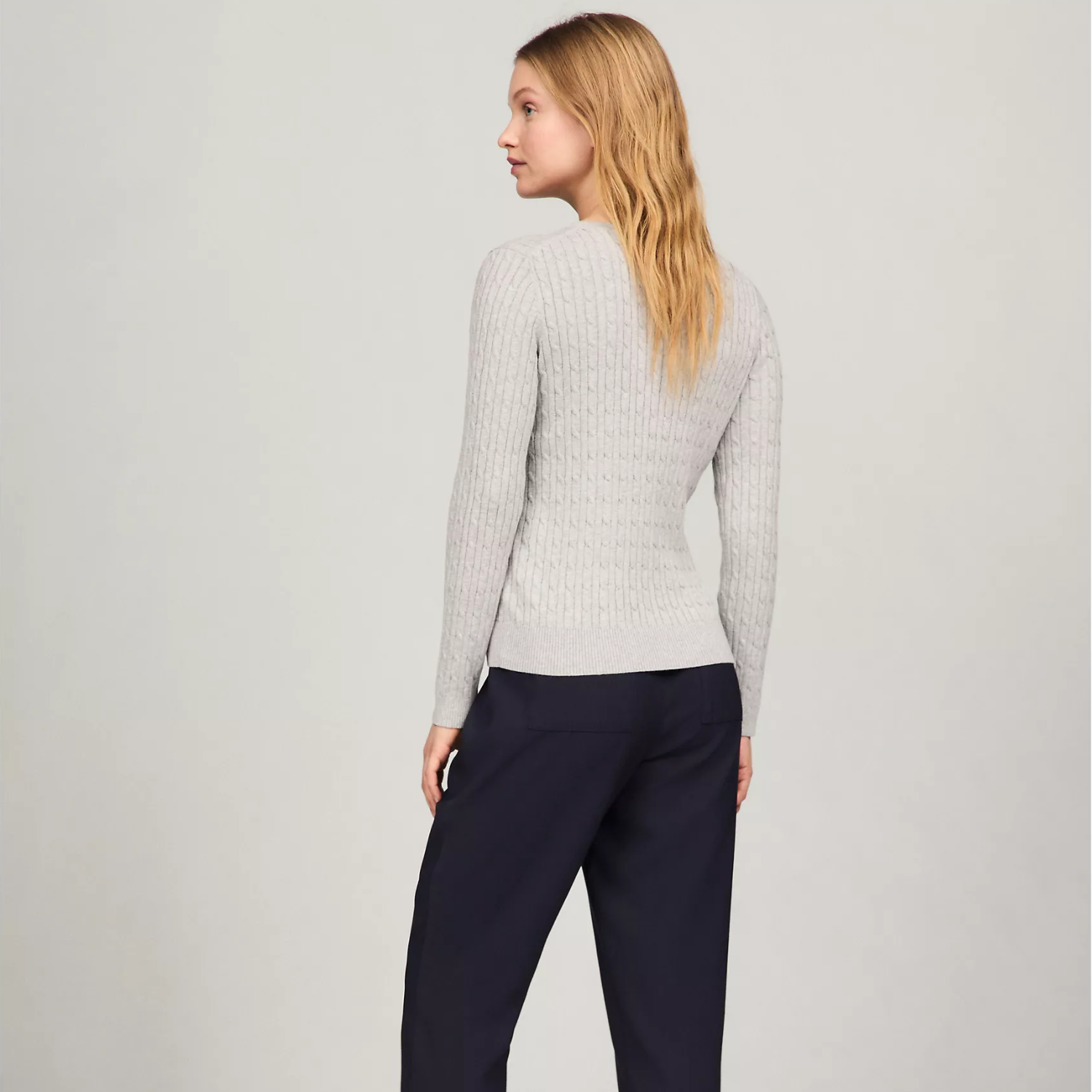 SUETER PARA MUJER TOMMY HILFIGER DE PUNTO TRANZADO PLOMO - 3