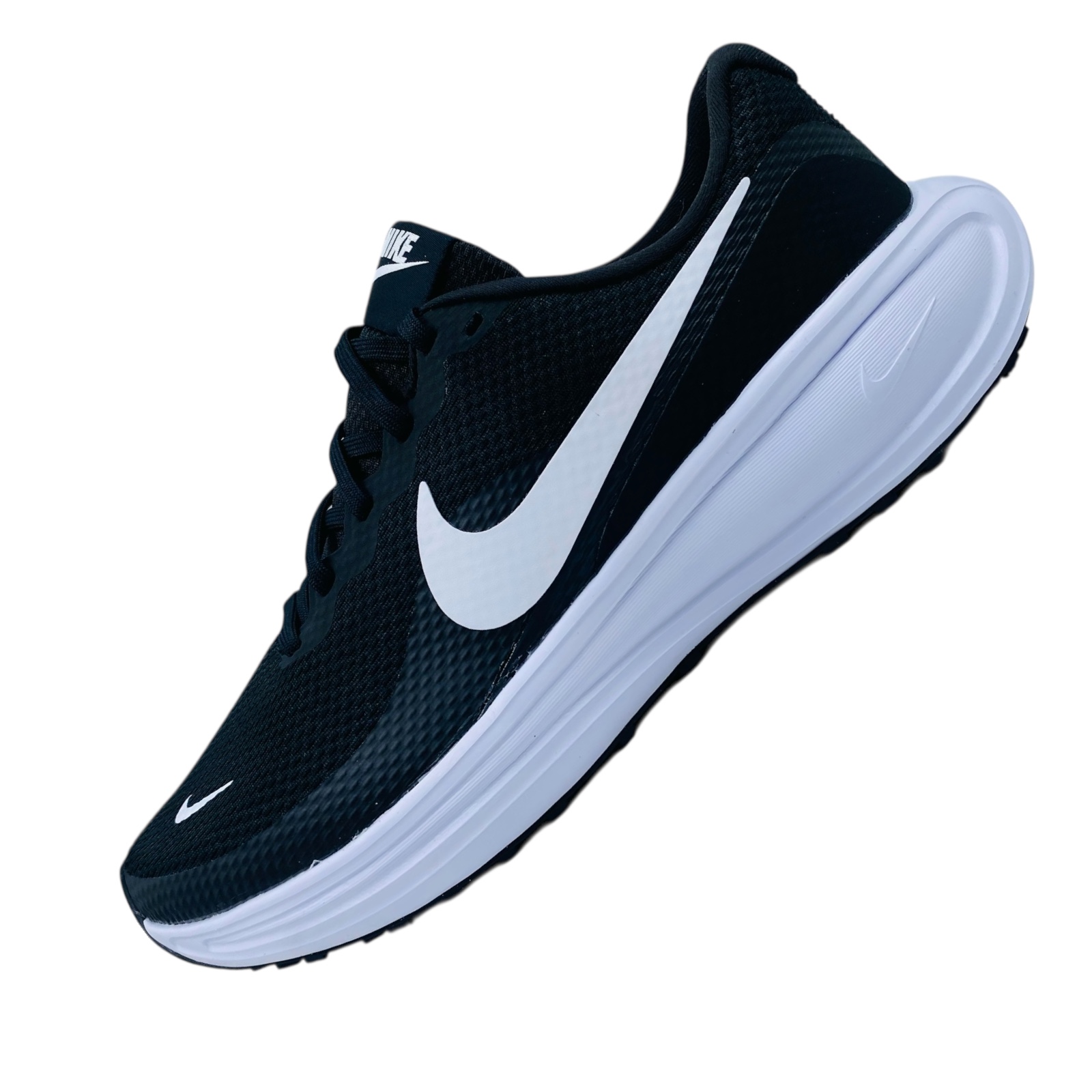 NIKE REVOLUTION 8 - 1