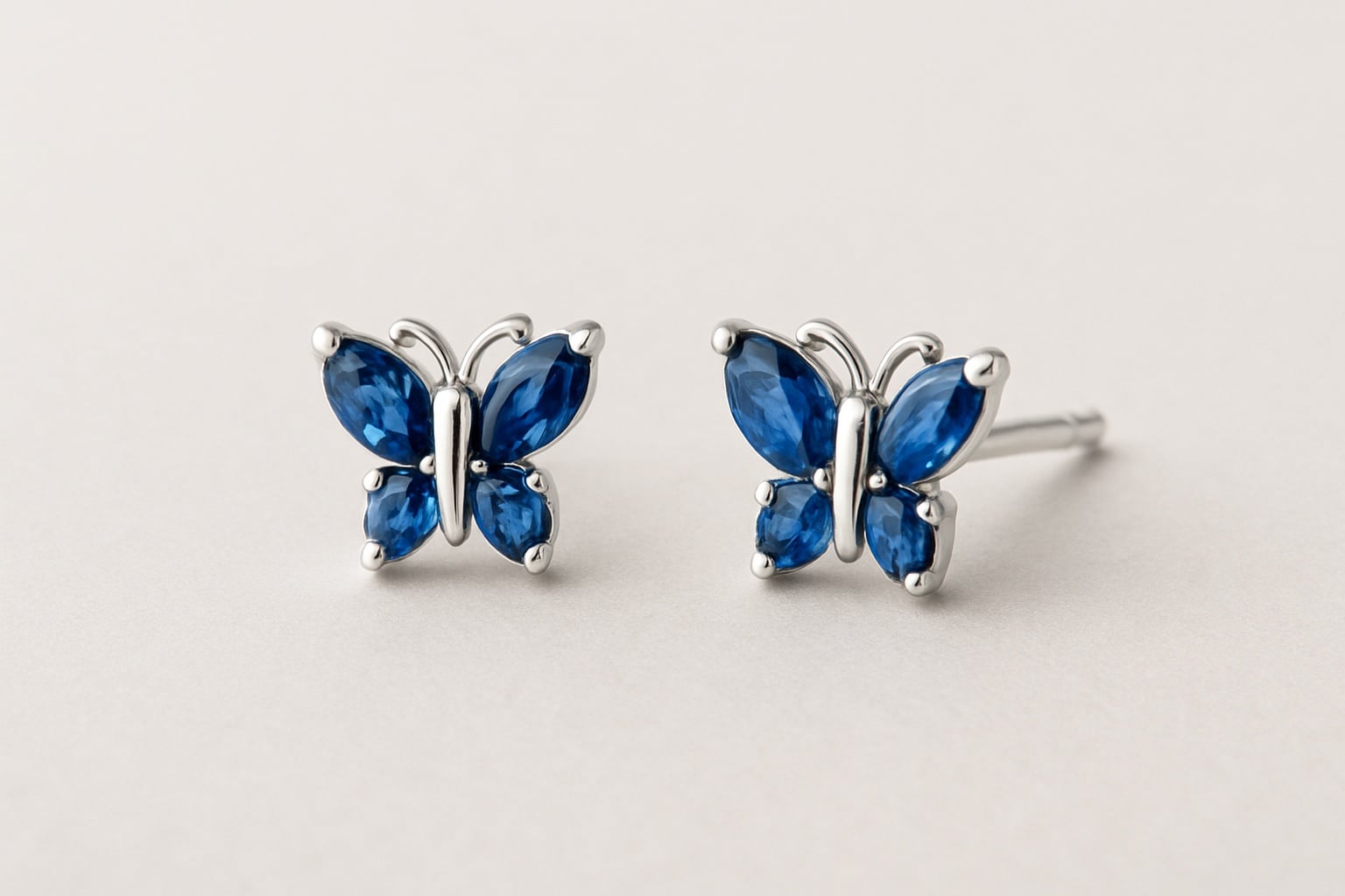 ARETE FARFALLA MARIPOSA CON CRISTALES AZULES - 1