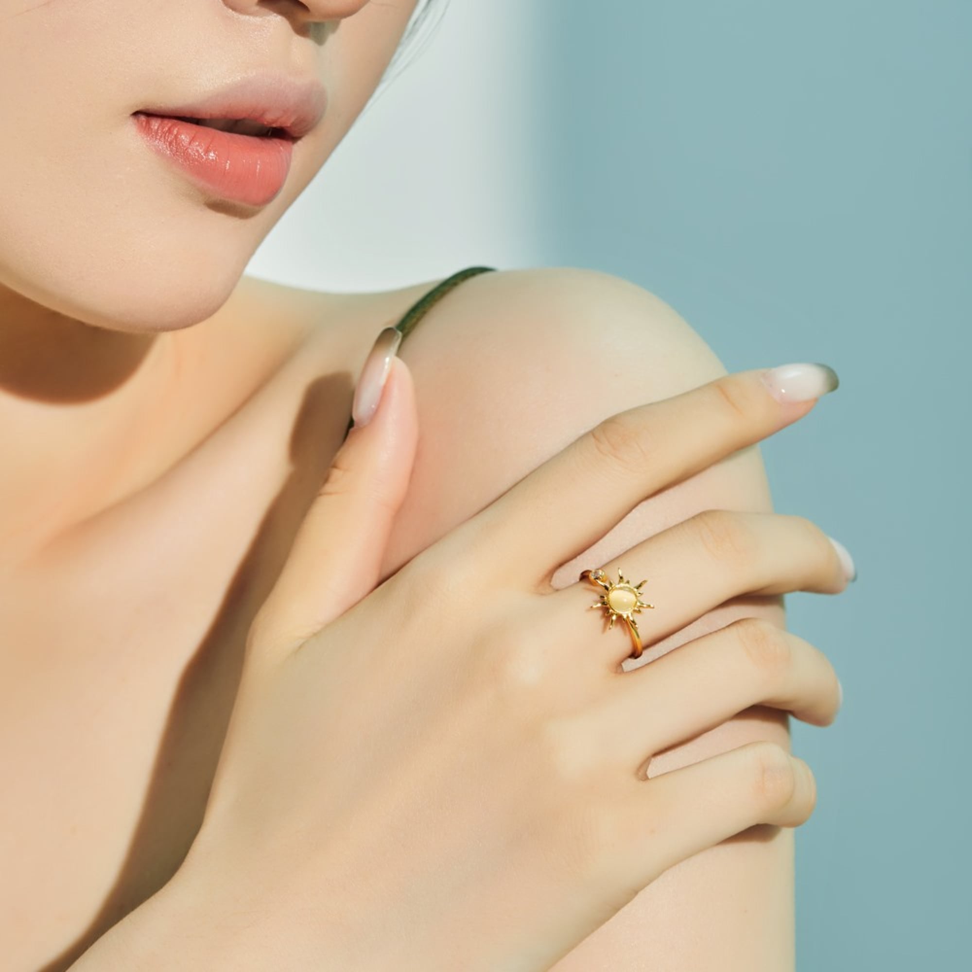 ANILLO SOLE PARA MUJER EN ACERO DORADO - 2