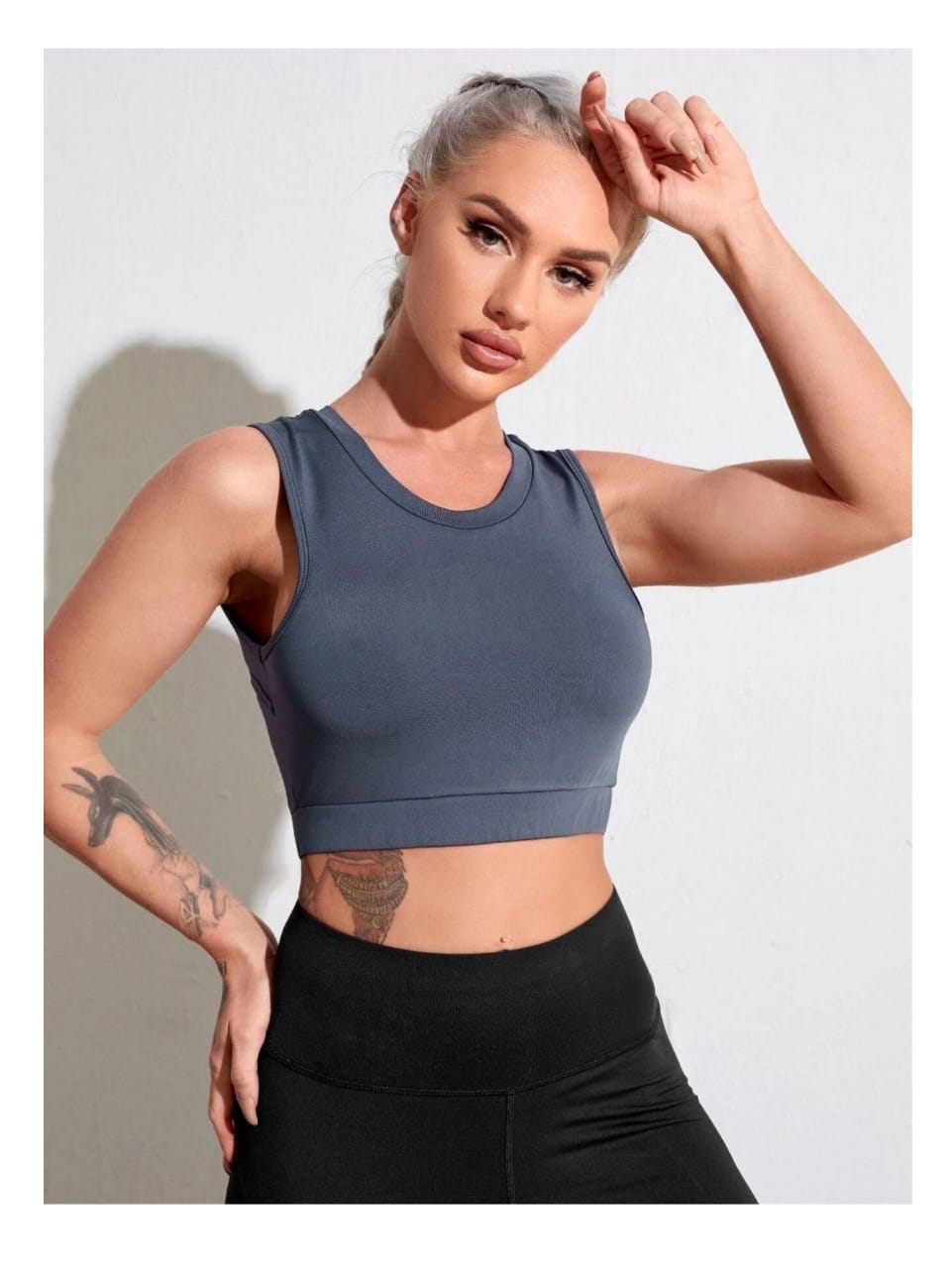 TOP DEPORTIVO “STEEL FLEX” CORTE CROP DE ALTO RENDIMIENTO Y DISEÑO MINIMALISTA - 1
