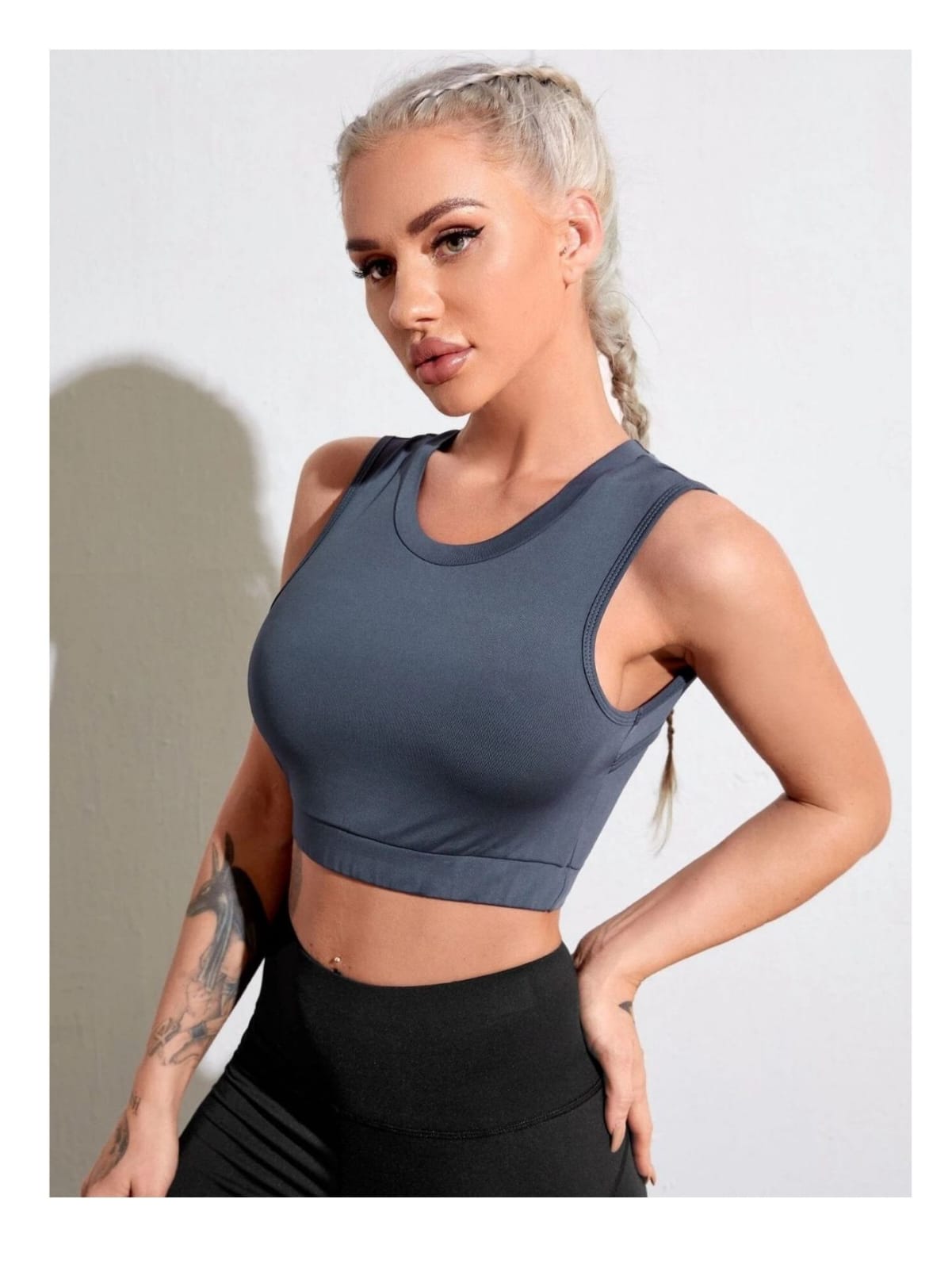 TOP DEPORTIVO “STEEL FLEX” CORTE CROP DE ALTO RENDIMIENTO Y DISEÑO MINIMALISTA - 2