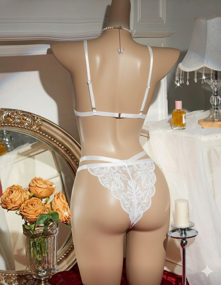 CONJUNTO DE LENCERÍA “PURE SEDUCTION” ENCAJE FLORAL BLANCO CON DETALLE DE CINTAS CRUZADAS - 2