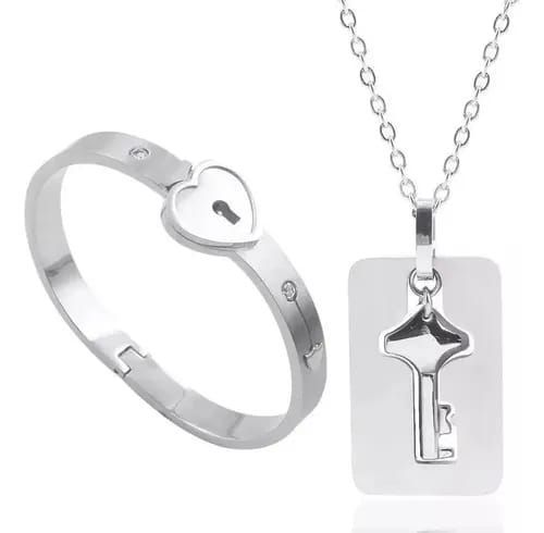 COLLAR DIJE LLAVE DEL AMOR ACERO INOXIDABLE PLATEADO CON PULSERA CORAZÓN - 1